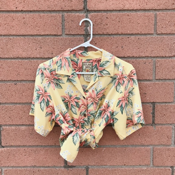 Vintage Tops - ✨Vintage Hawaiian top✨